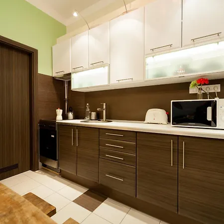 The Center Vintage & Hancrafted