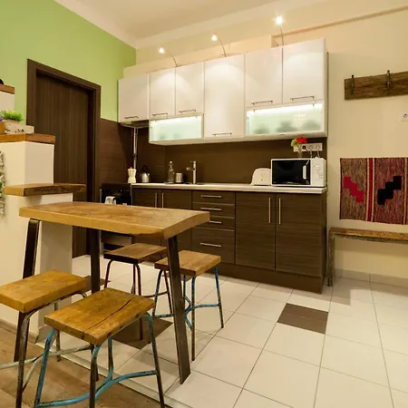 The Center Vintage & Hancrafted Apartman *
