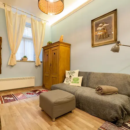 The Center Vintage & Hancrafted Apartman
